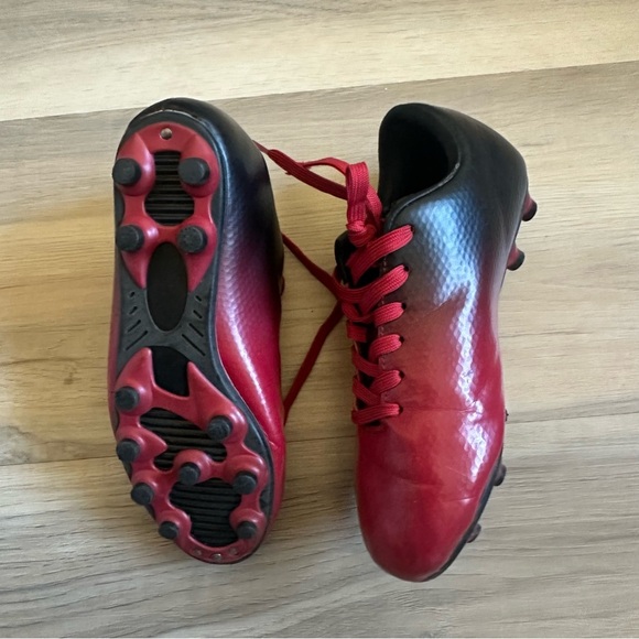 Zephyr Boys Red and Black Cleats size 5 EE wide - Picture 4 of 6